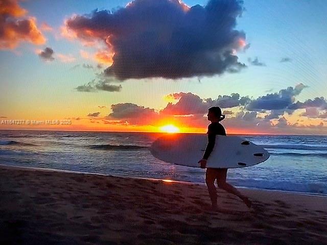 TEQUESTA TOWERS CONDO - Residential