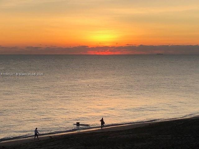 TEQUESTA TOWERS CONDO - Residential