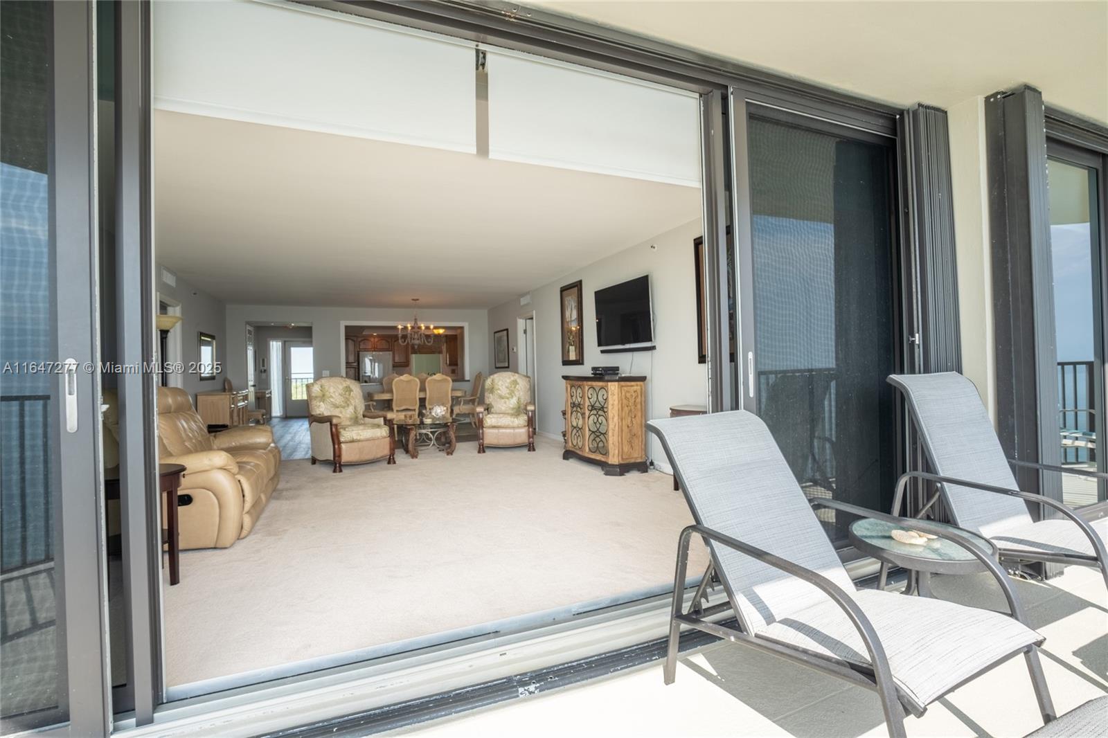 TEQUESTA TOWERS CONDO - Residential