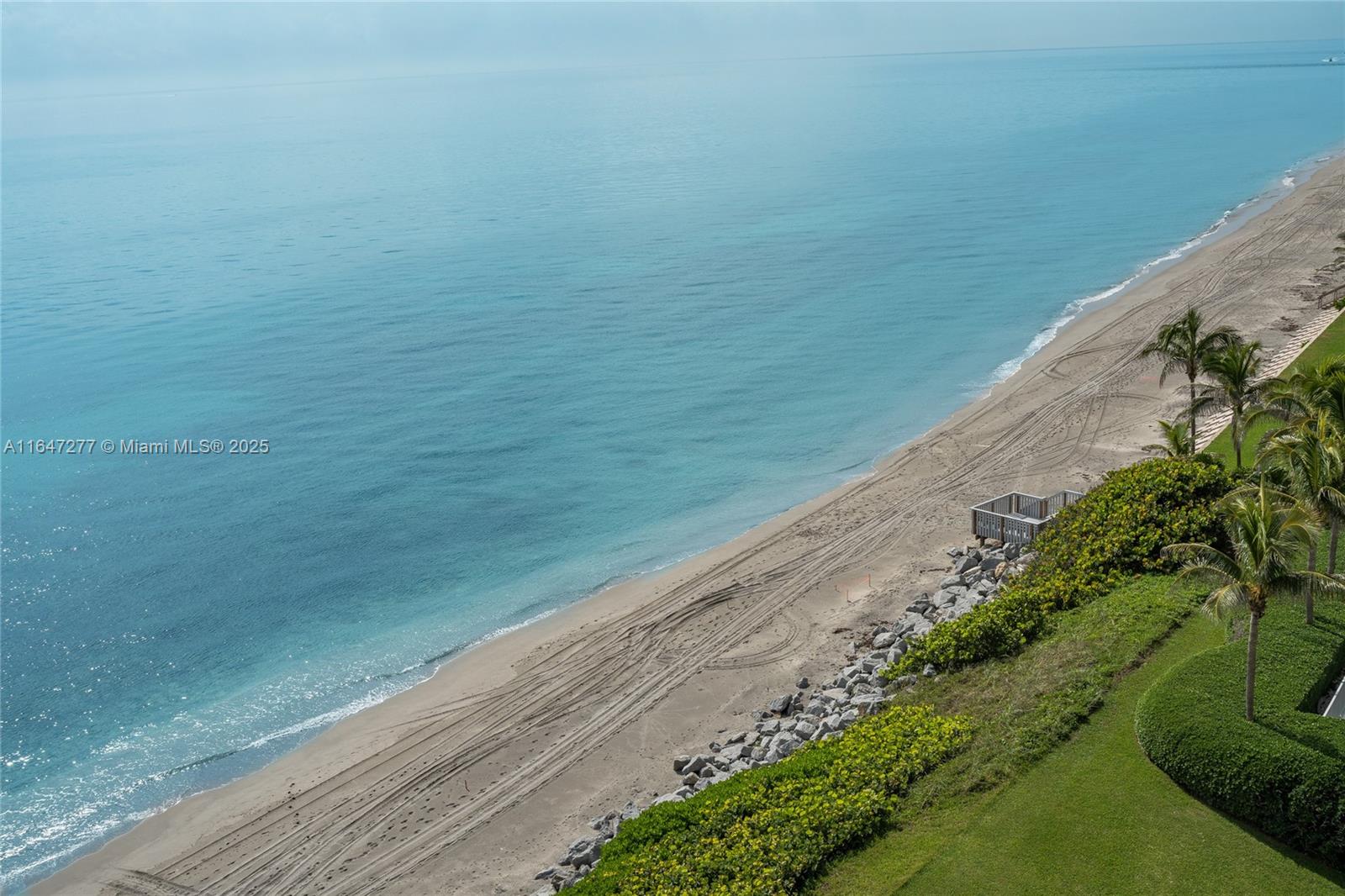 TEQUESTA TOWERS CONDO - Residential