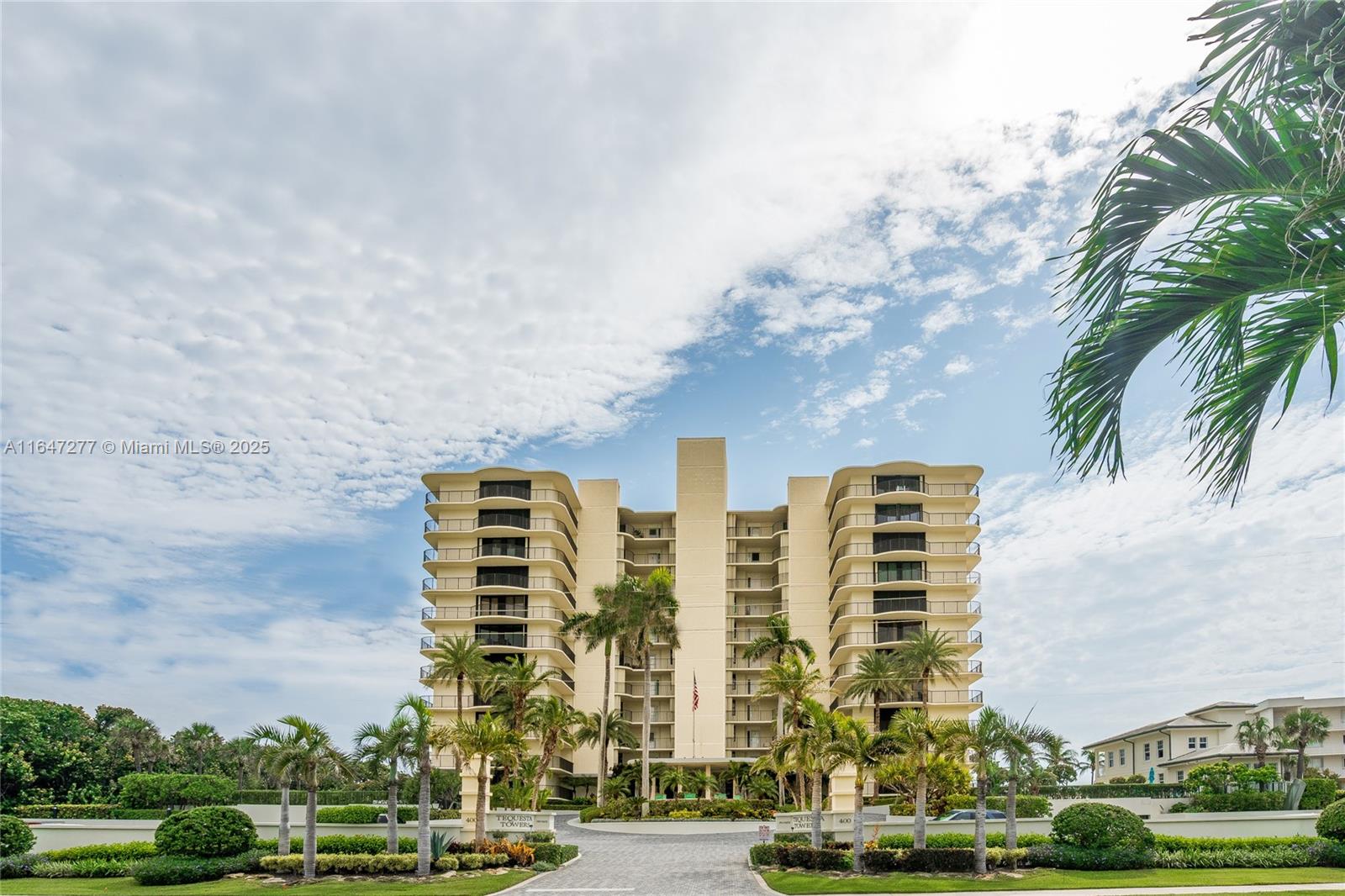 TEQUESTA TOWERS CONDO - Residential