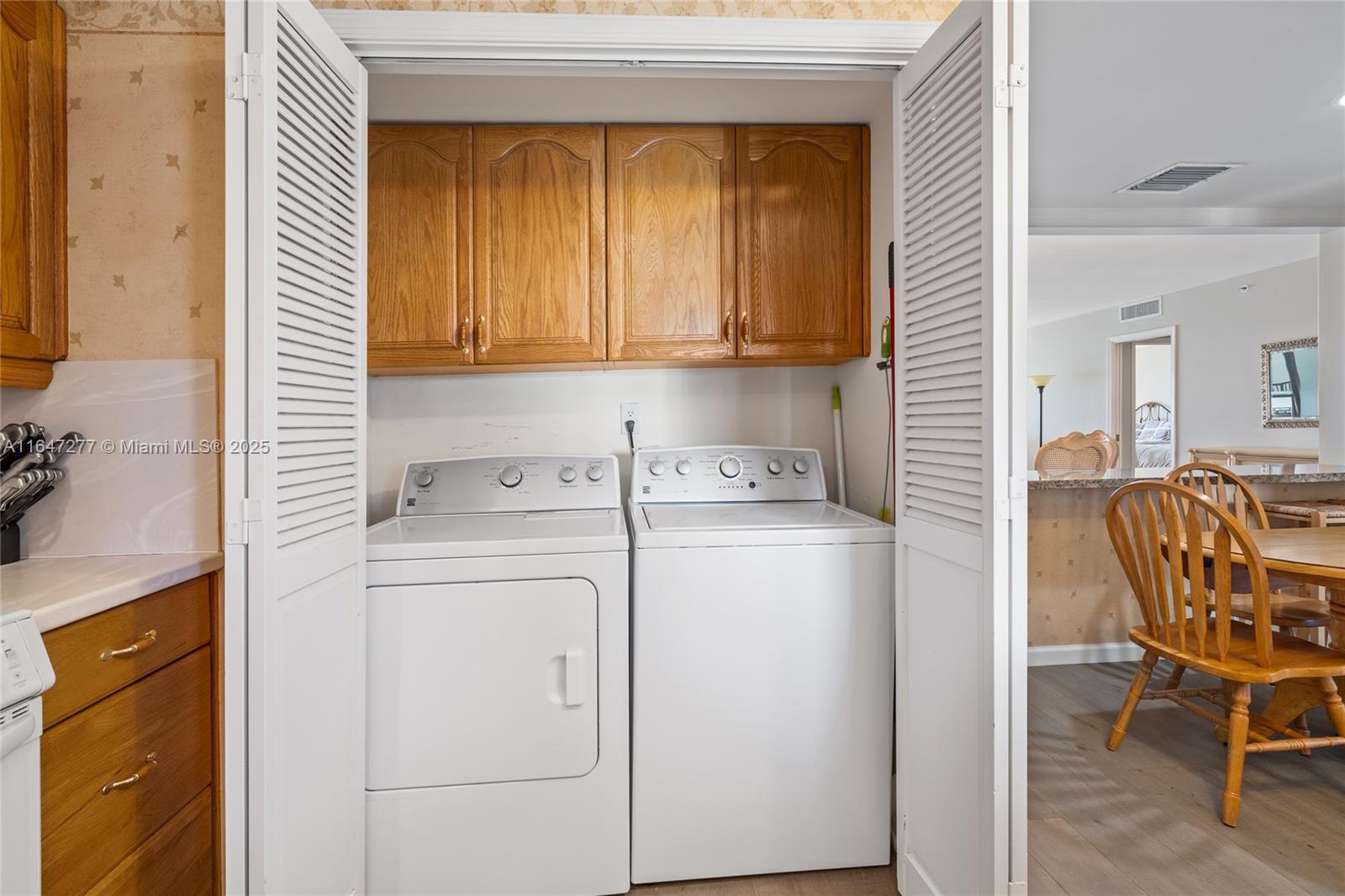 TEQUESTA TOWERS CONDO - Residential