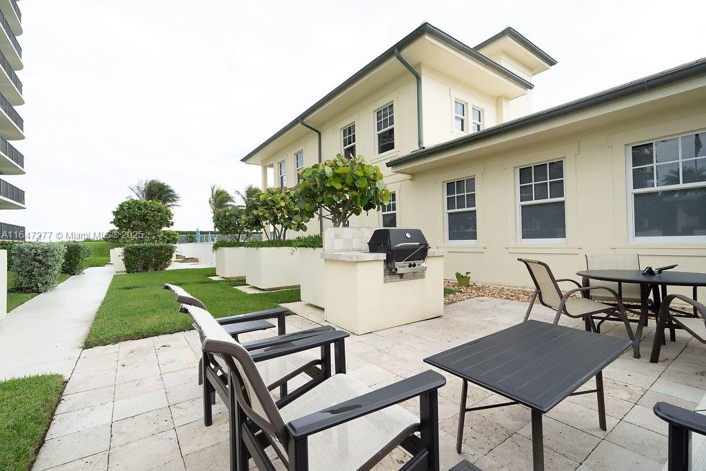 TEQUESTA TOWERS CONDO - Residential