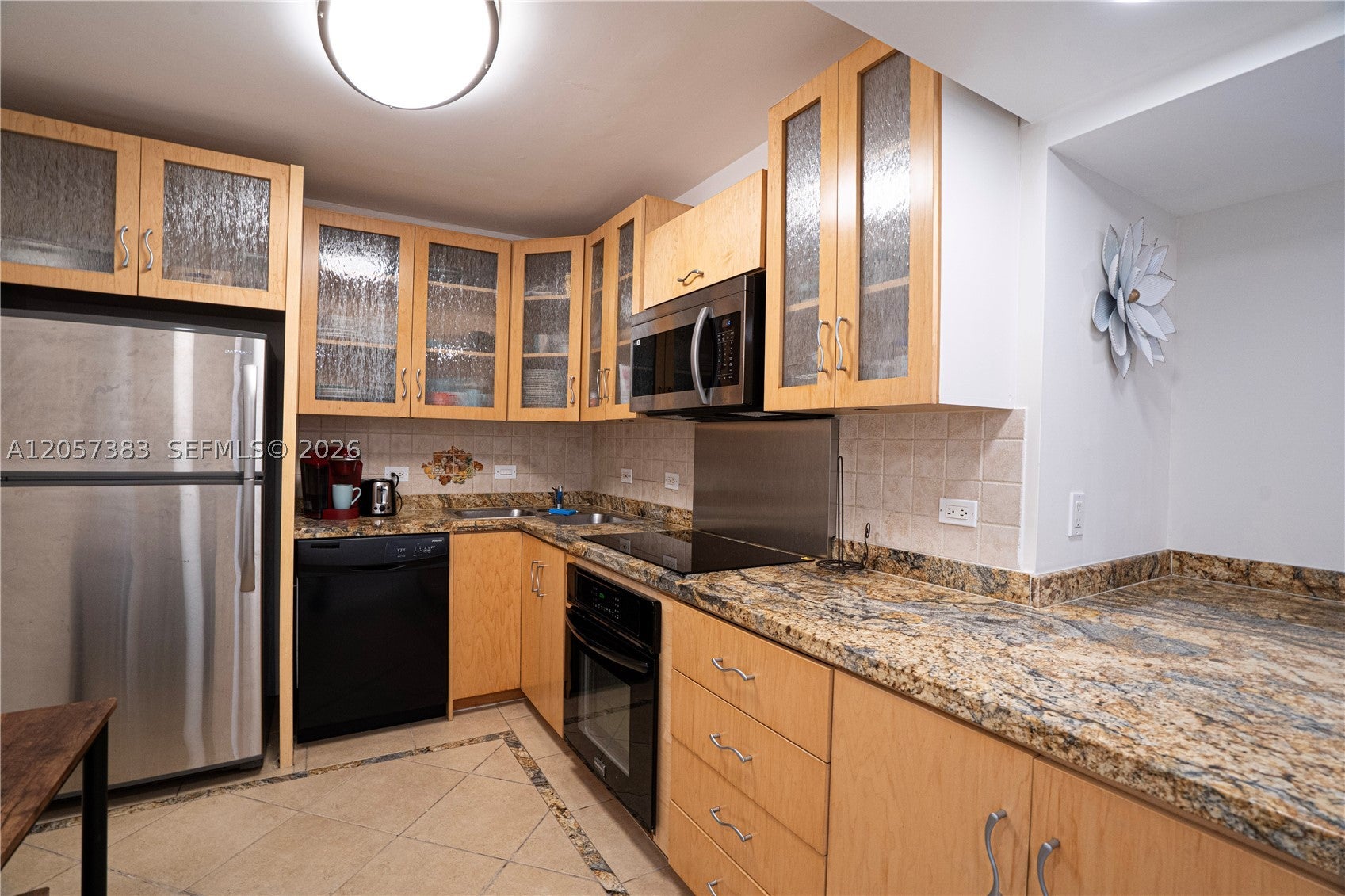 2500 Parkview Dr 616