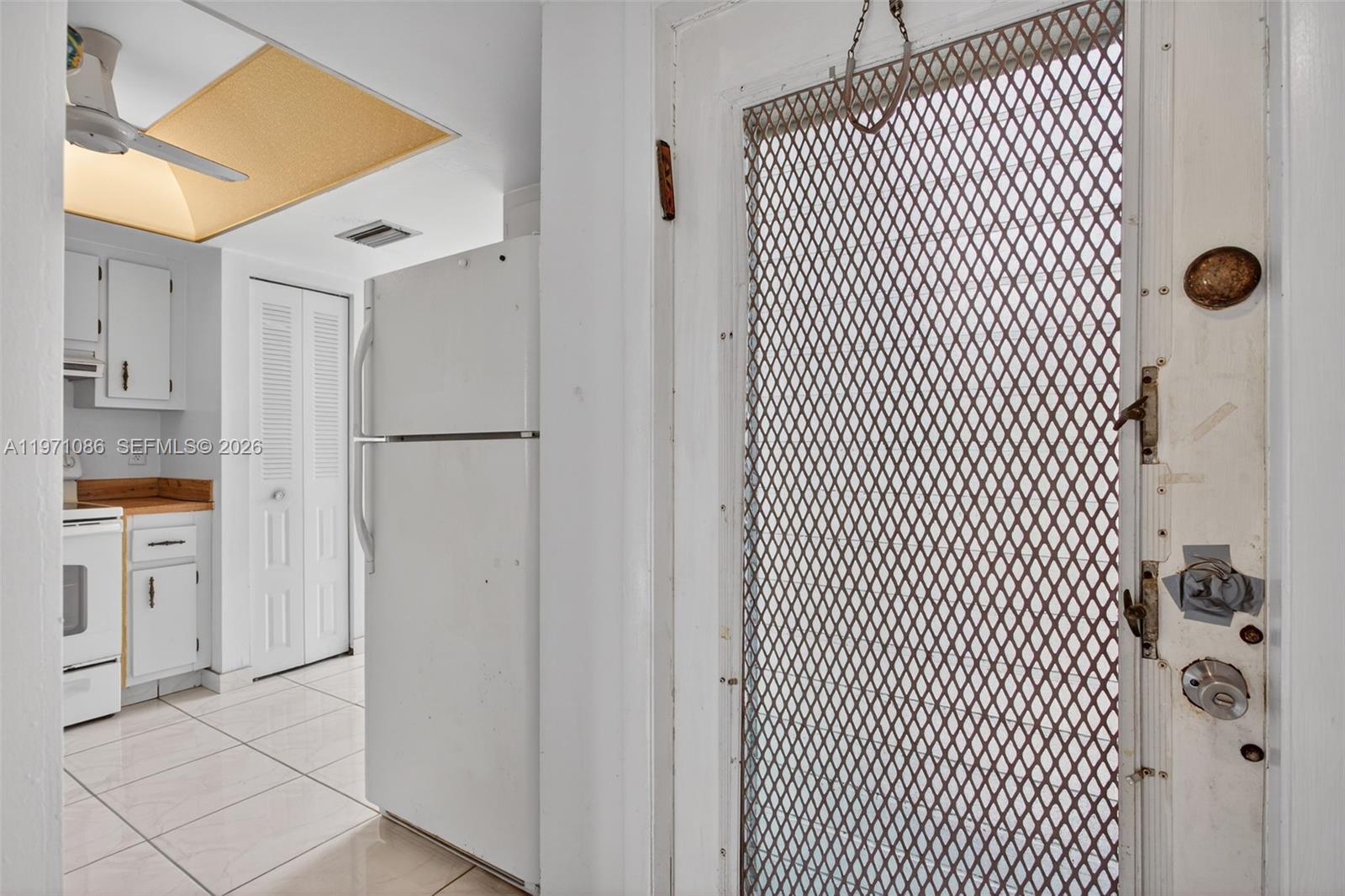 38 OF PALM SPRINGS 3 COND - Residential