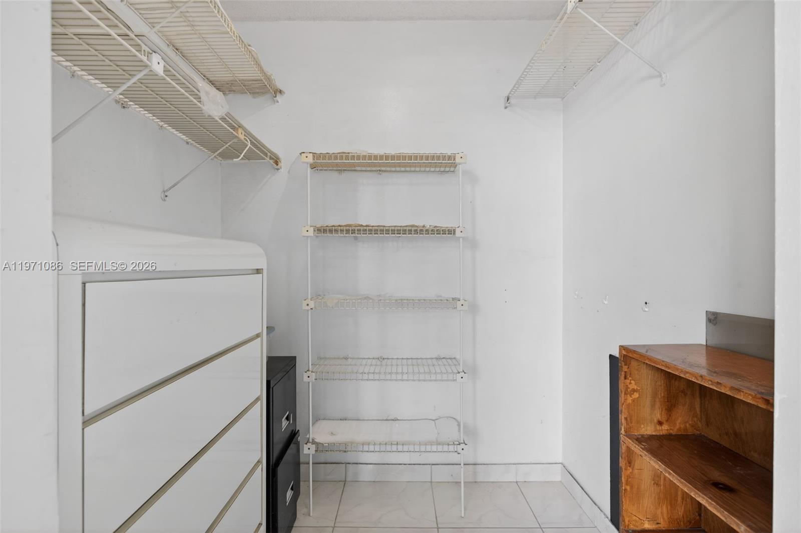 38 OF PALM SPRINGS 3 COND - Residential