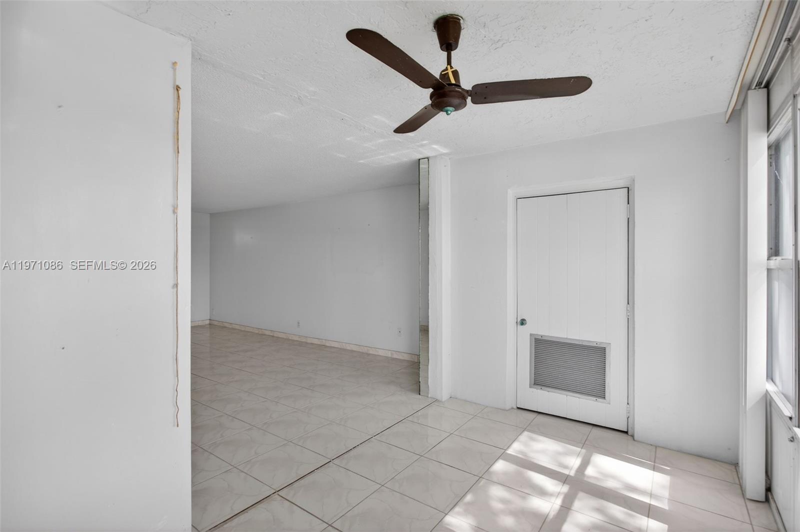 38 OF PALM SPRINGS 3 COND - Residential