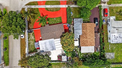 Tiny photo for 1440 N 68th Ave, Hollywood, FL 33024 (MLS # A12027098)