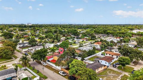 Tiny photo for 1440 N 68th Ave, Hollywood, FL 33024 (MLS # A12027098)