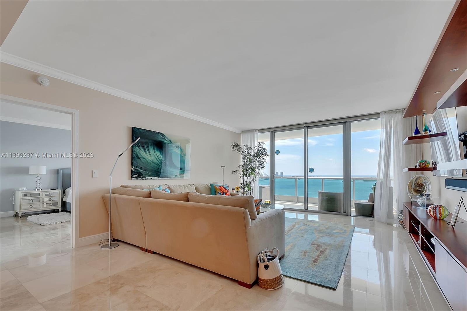 JADE RESIDENCES AT BRICKE - Residential