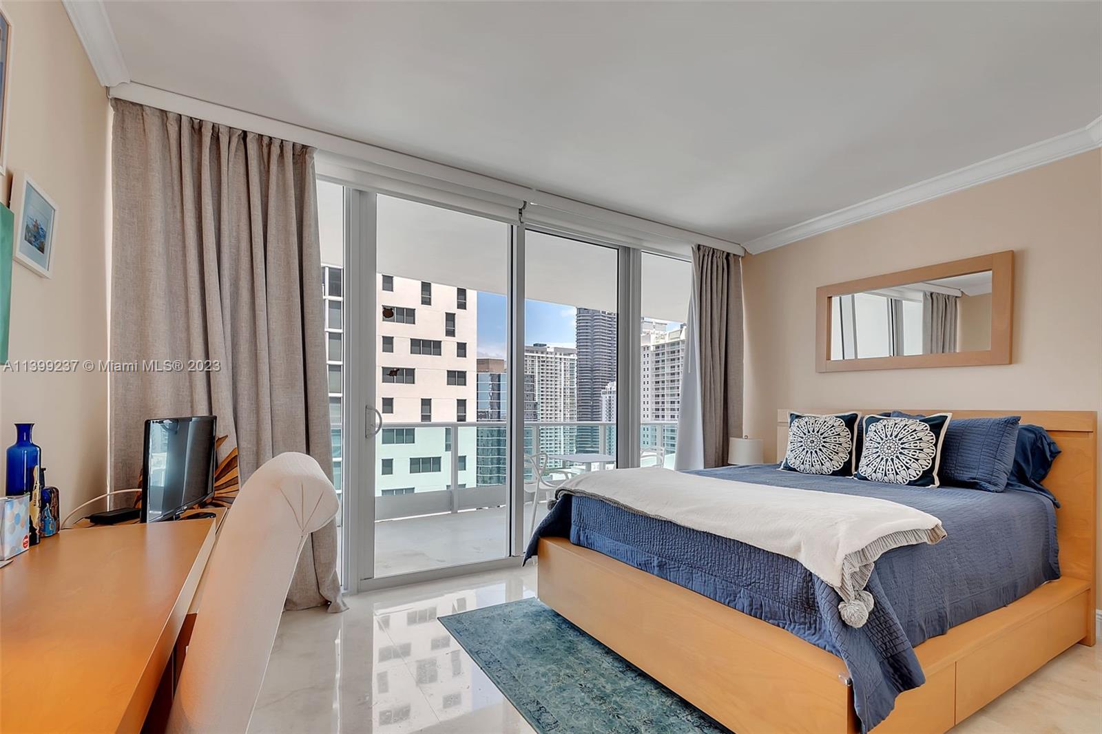 JADE RESIDENCES AT BRICKE - Residential