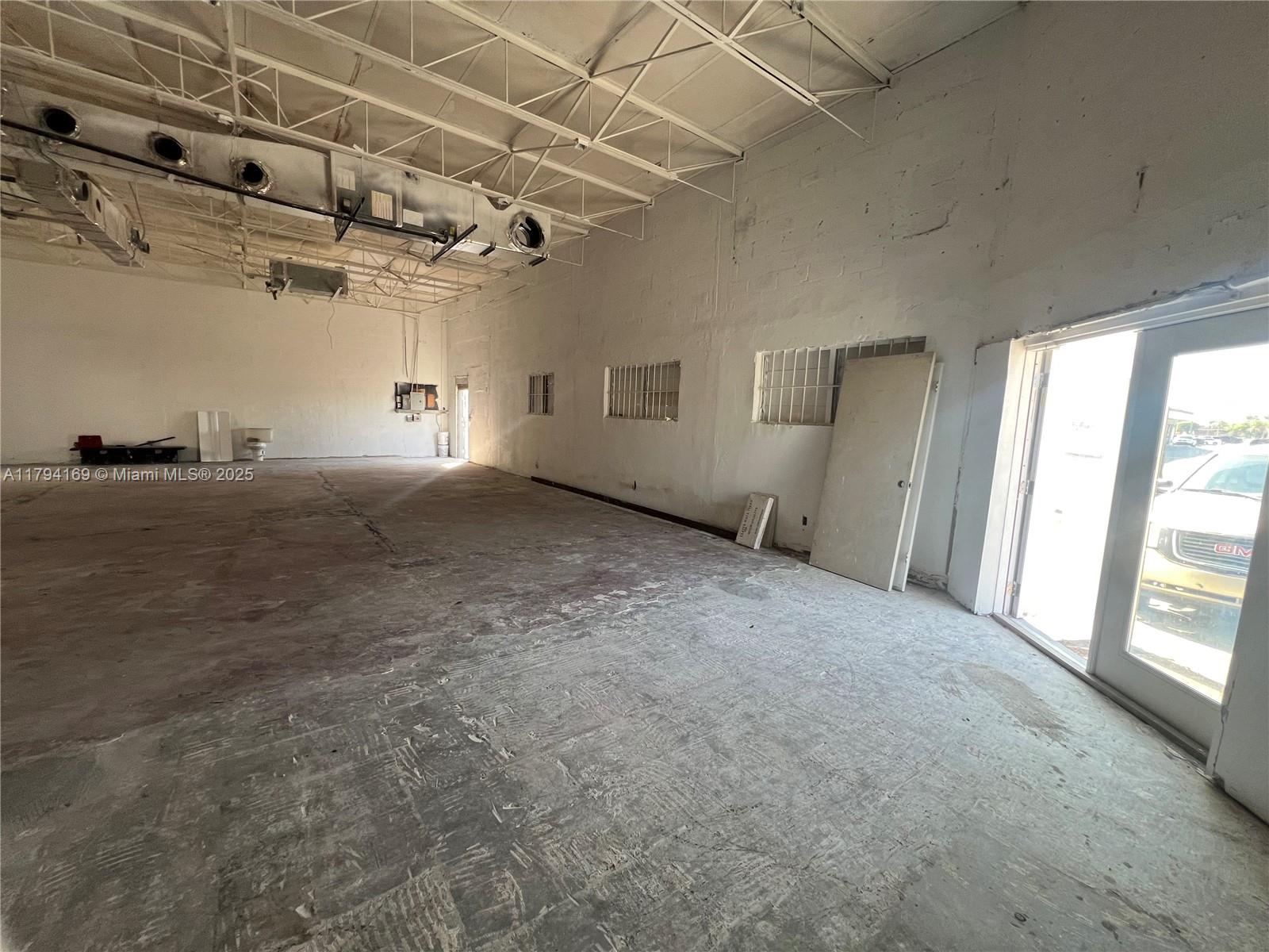 1325 E 10th Ave 1