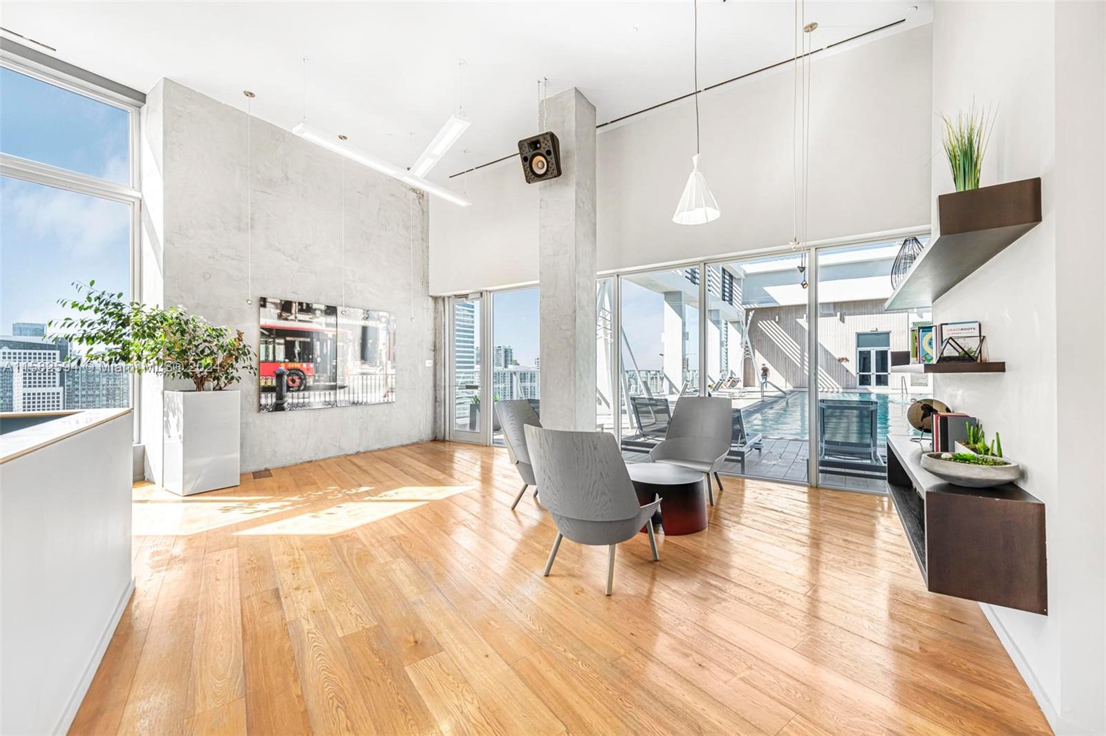 CENTRO CONDO - Residential
