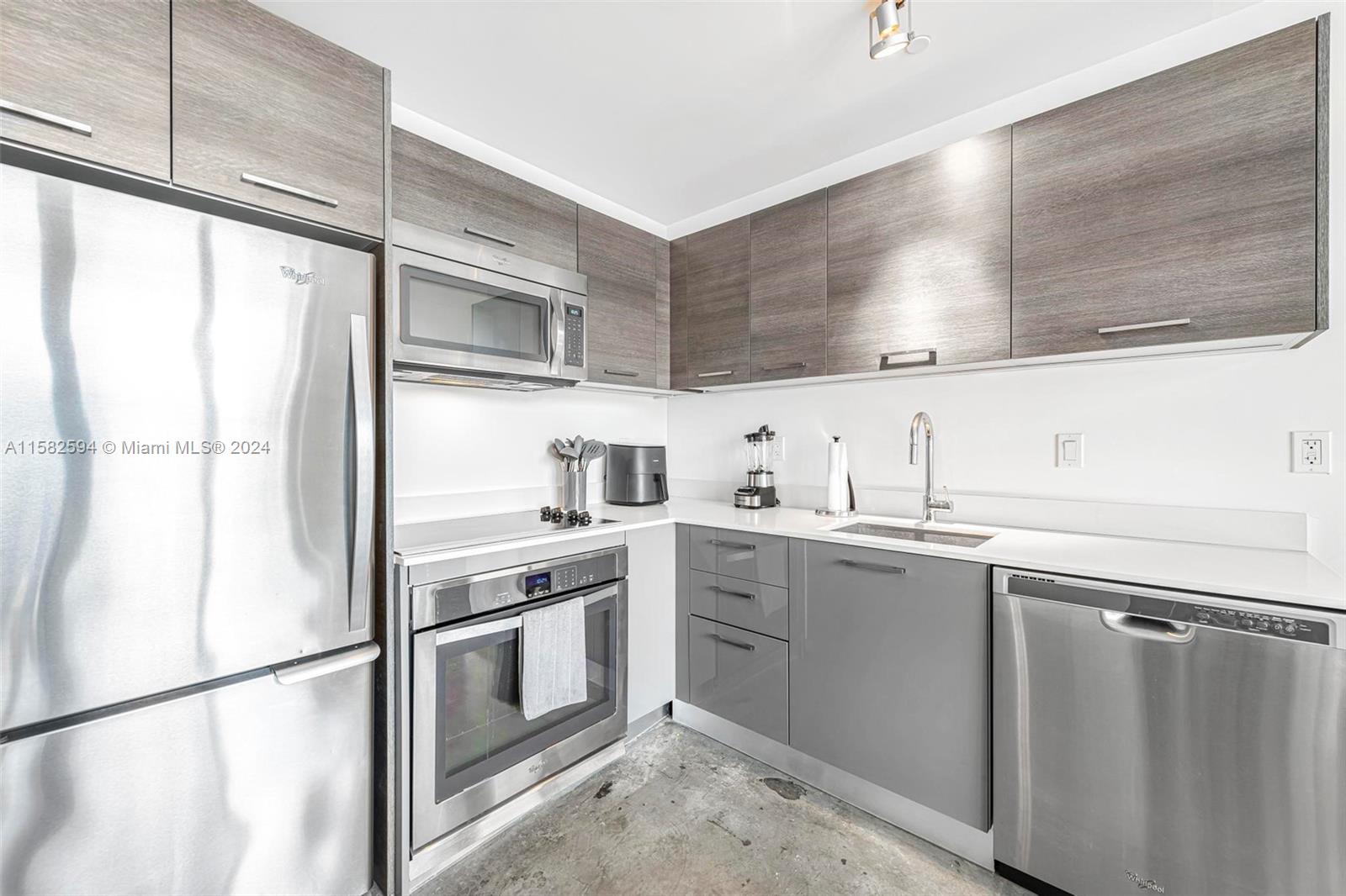 CENTRO CONDO - Residential