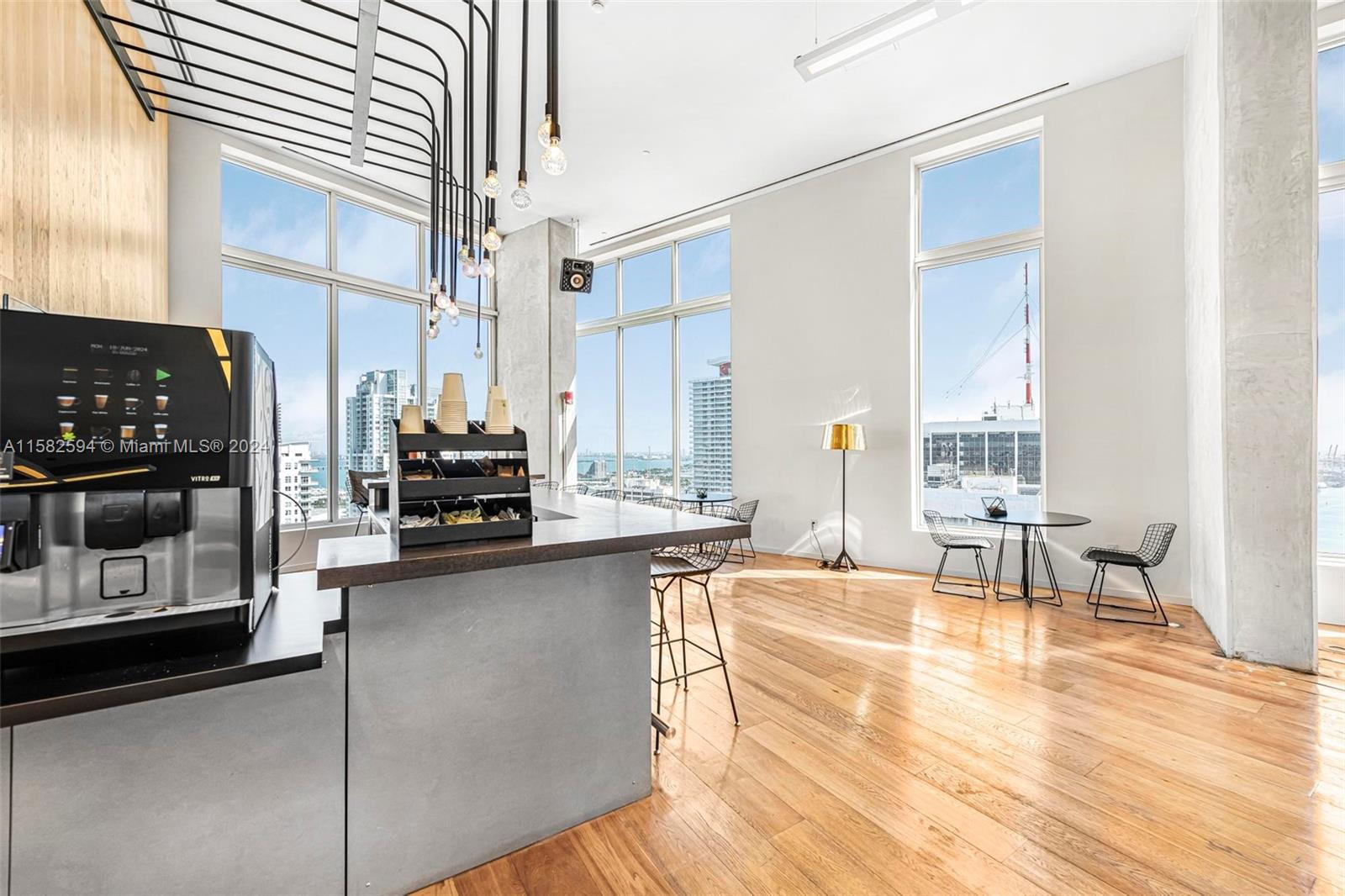 CENTRO CONDO - Residential