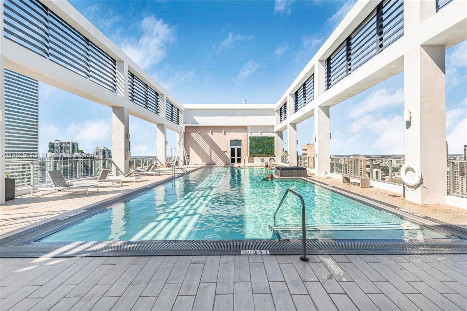 CENTRO CONDO - Residential