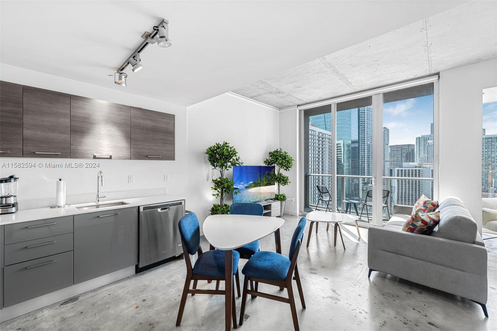 CENTRO CONDO - Residential