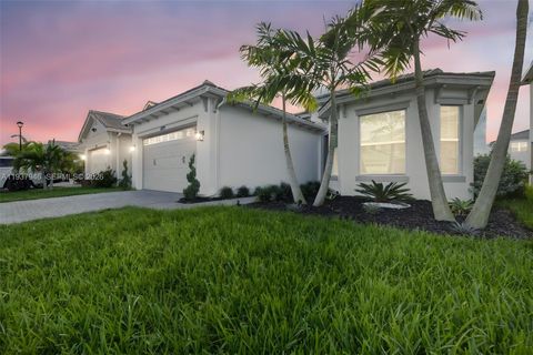 5413 Pecan Dr Loxahatchee FL 33470