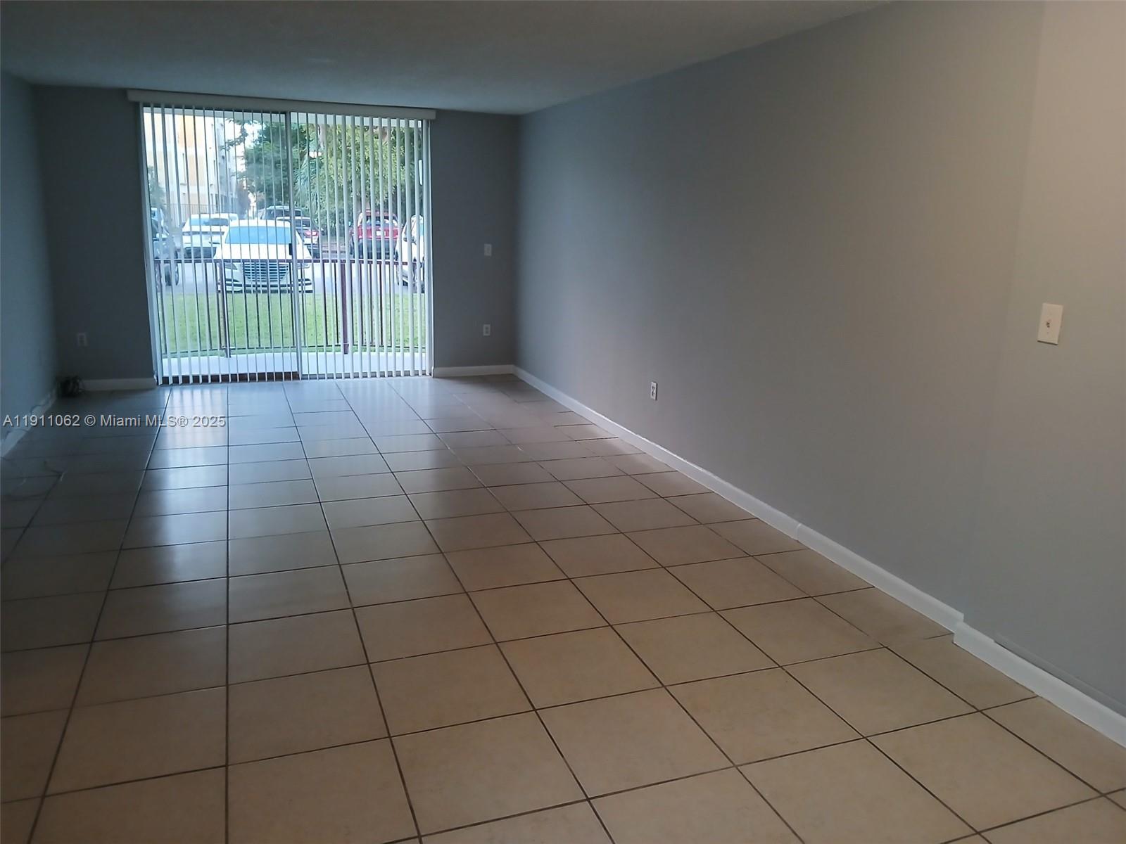 THE FOUNTAINS OF FONTAINE - Residential Lease