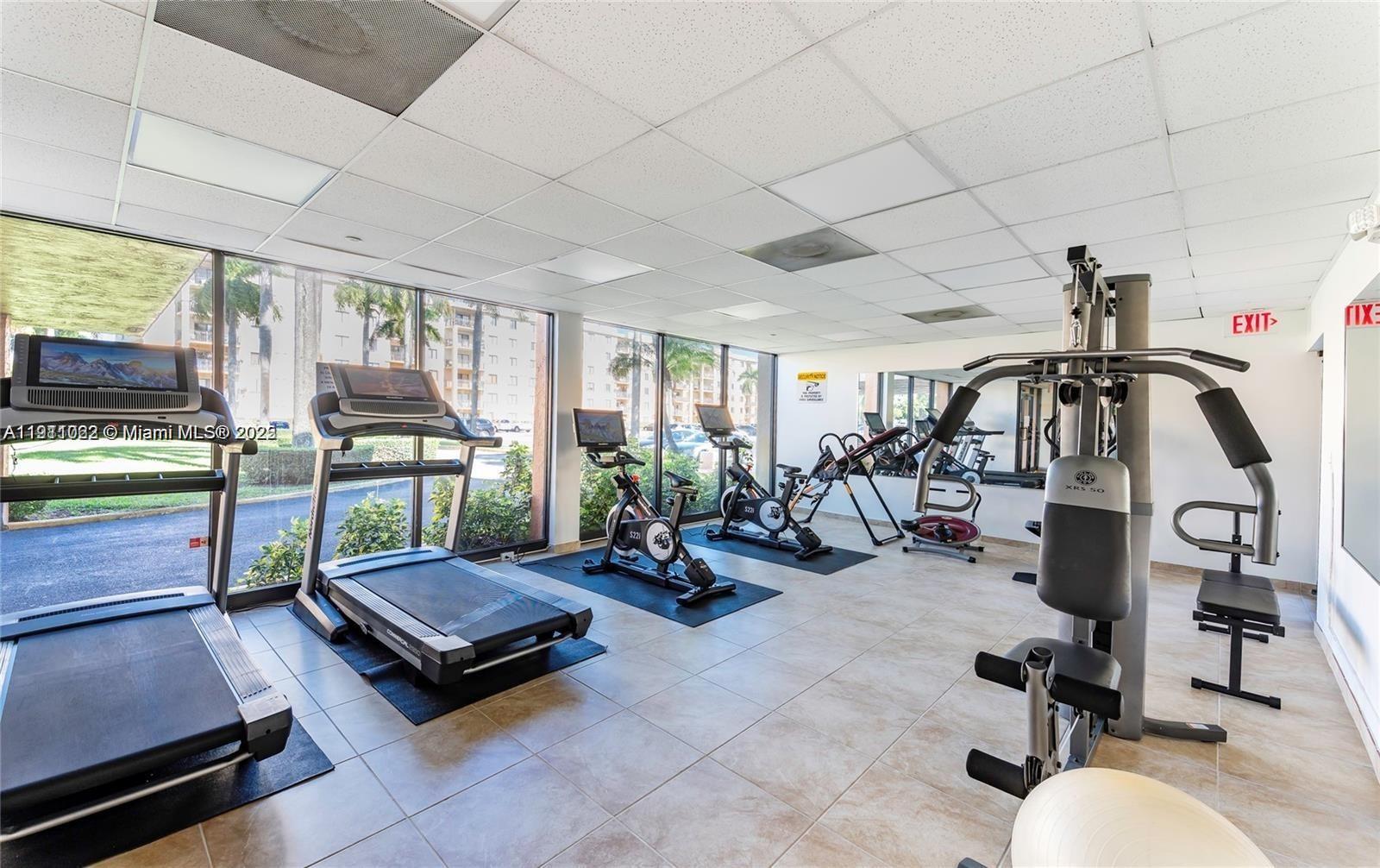 THE FOUNTAINS OF FONTAINE - Residential Lease