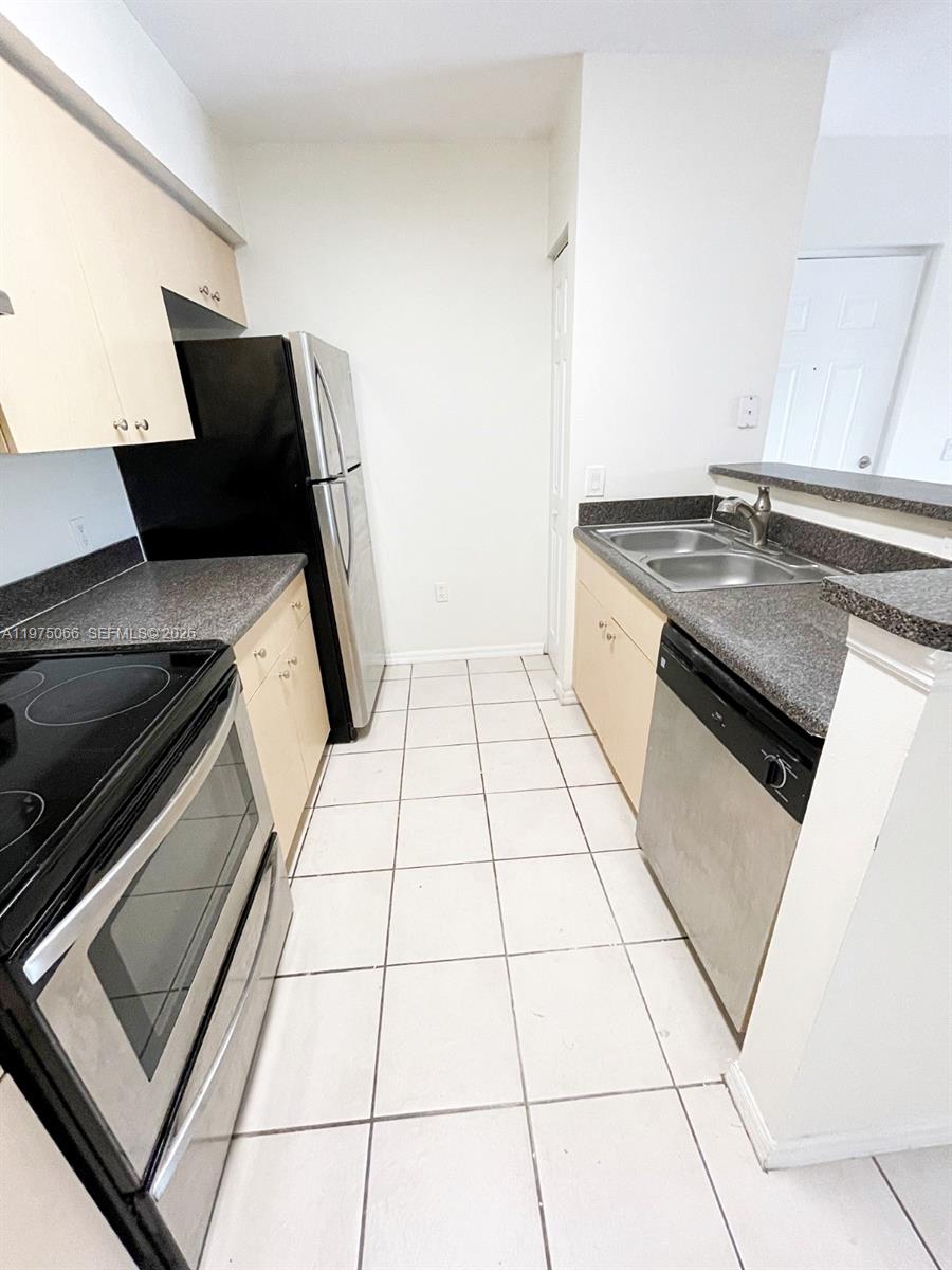 EMERALD ISLE AT LAGUNA LAK - Residential