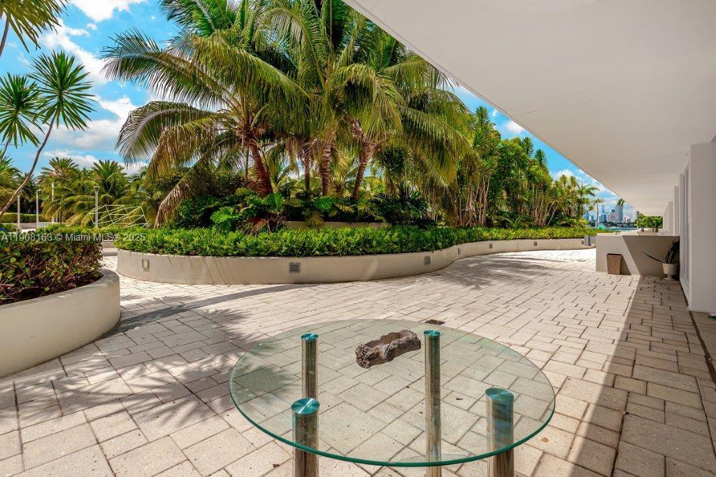 FLAMINGO SOUTH BEACH I CO - Residential Lease