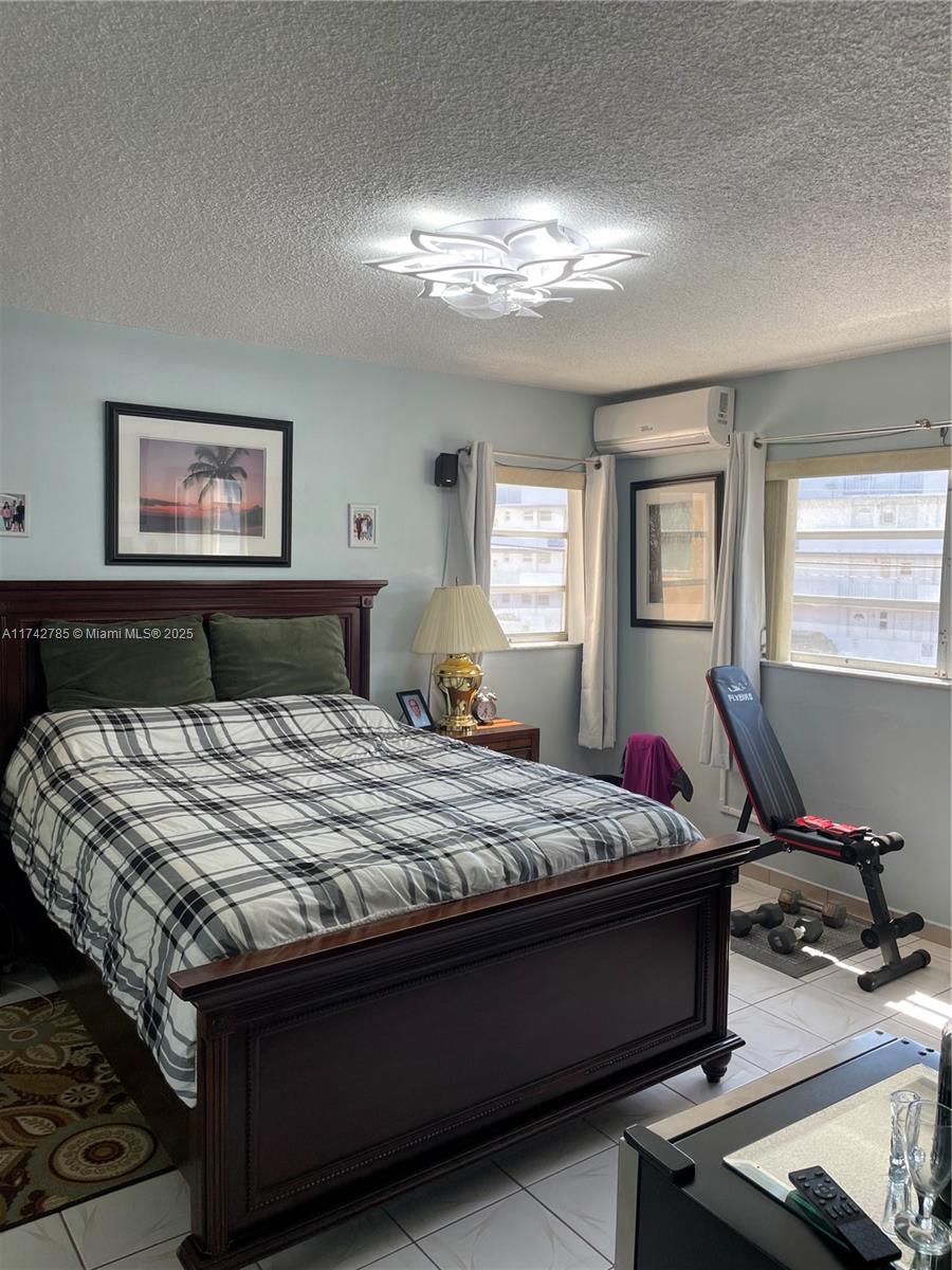 ELDORADO PLAZA EAST CONDO - Residential