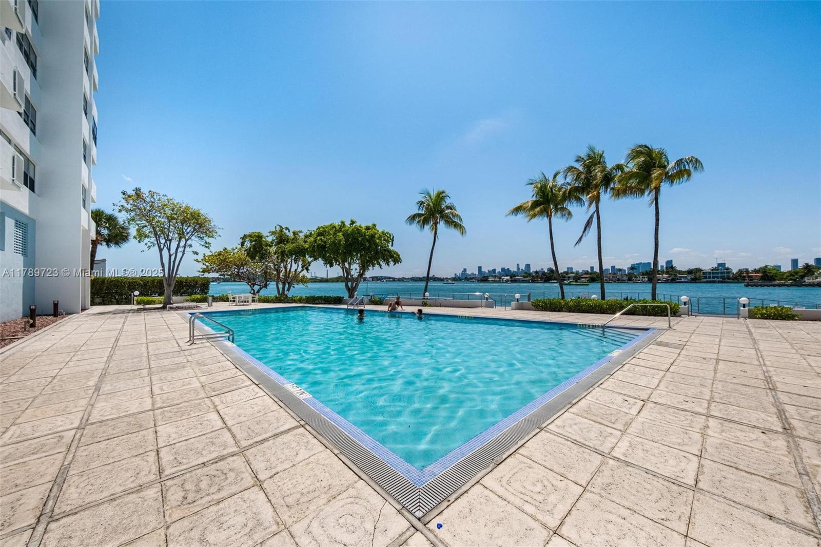 BELLE ISLE - Residential