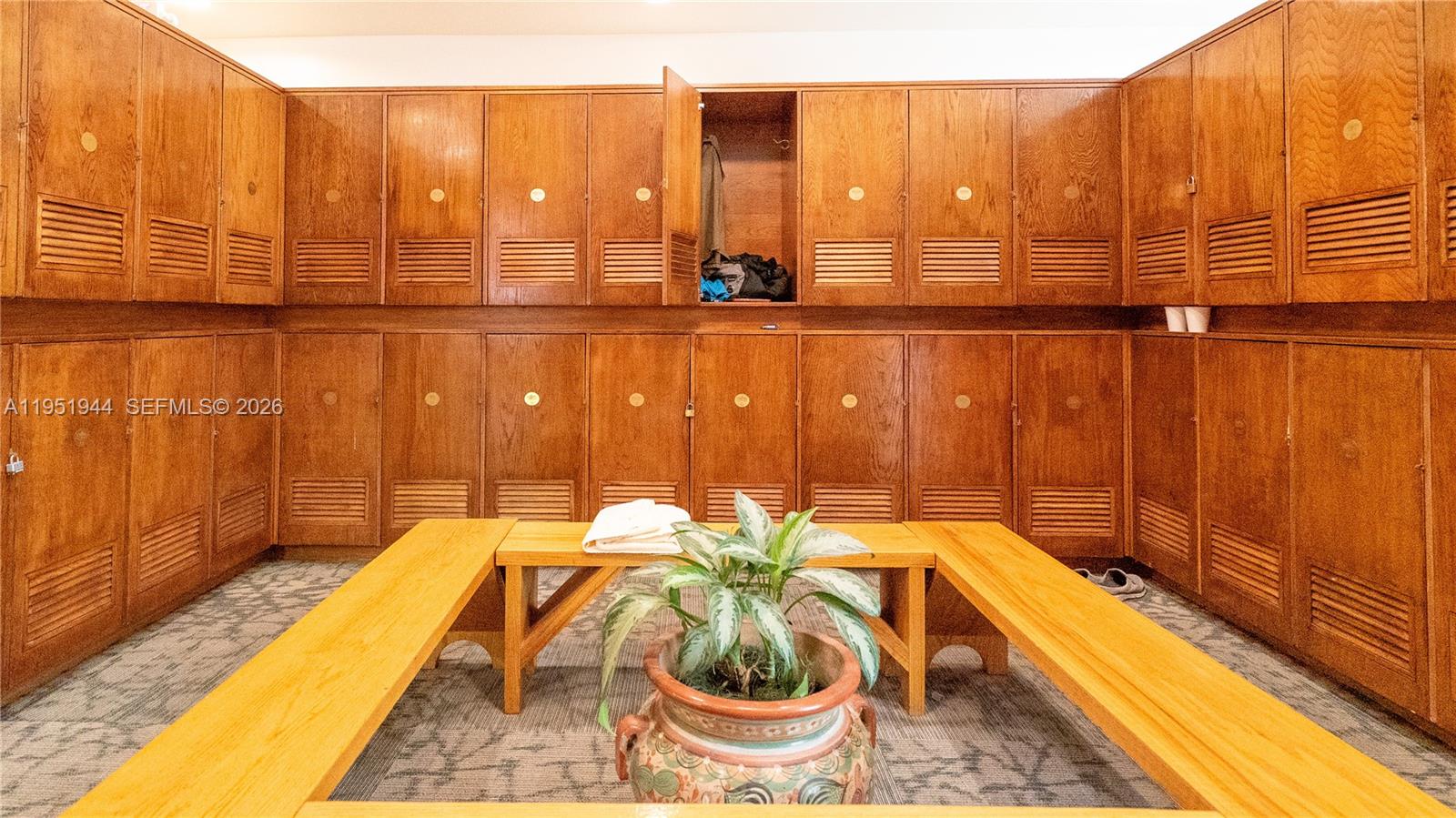 THE TOWERS OF QUAYSIDE CO - Residential