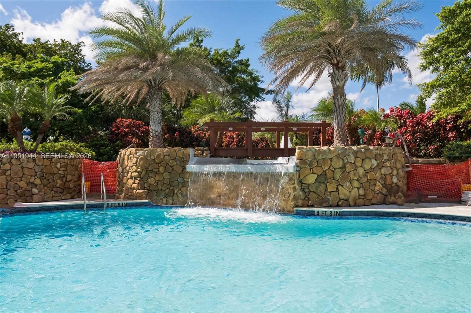 THE TOWERS OF QUAYSIDE CO - Residential