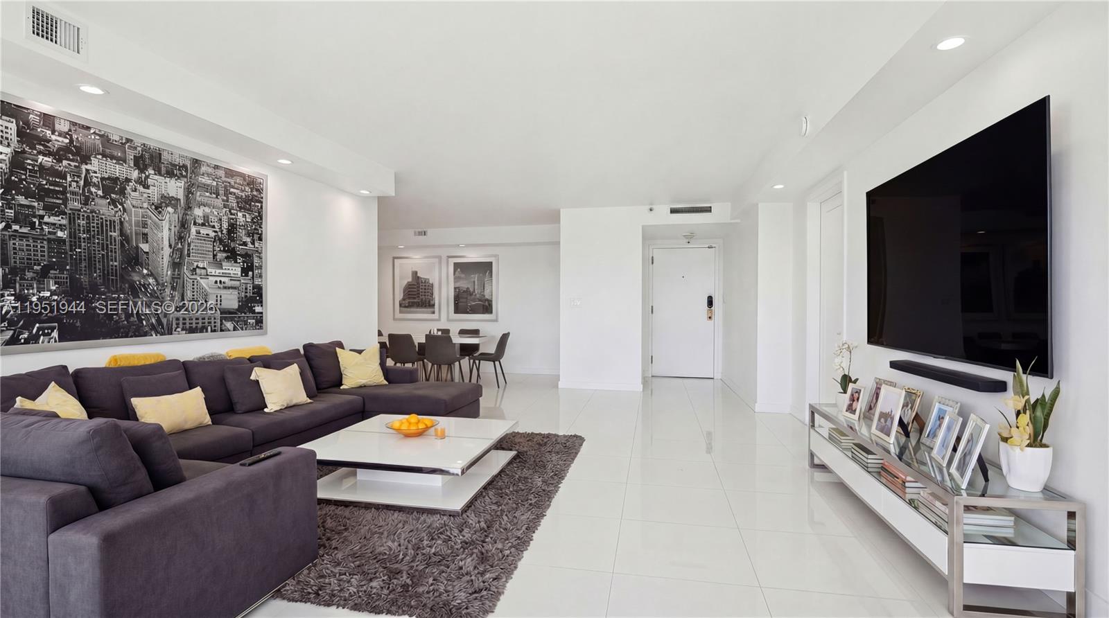 4000 Towerside Ter 1704