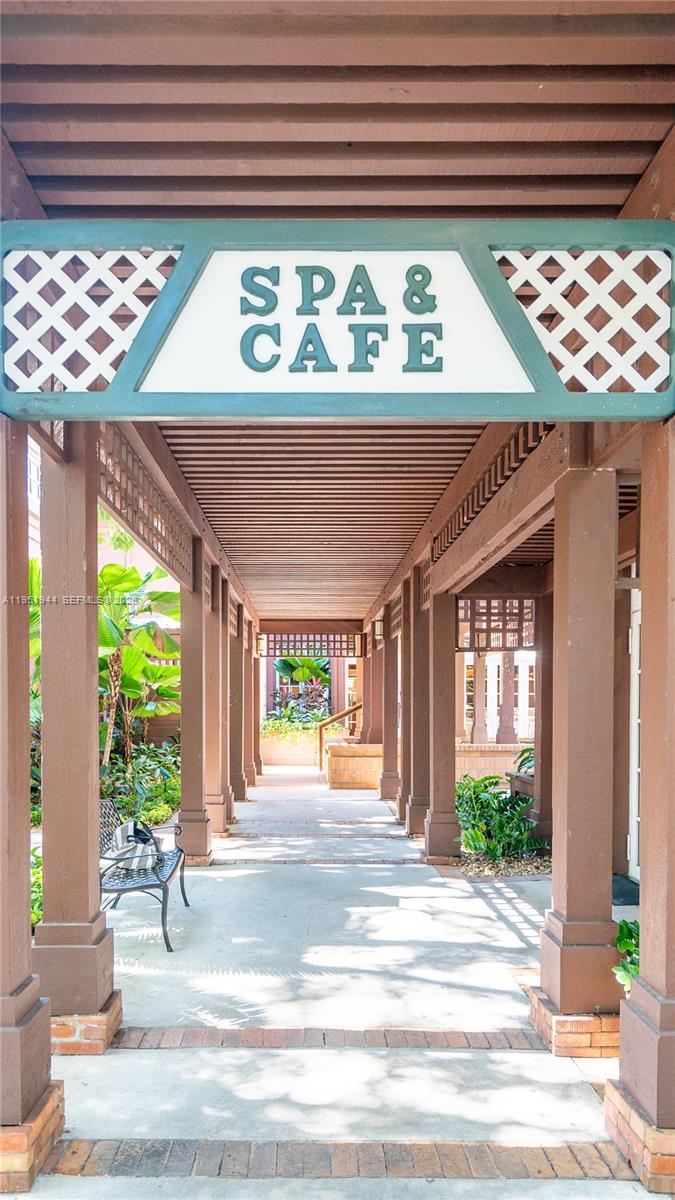 THE TOWERS OF QUAYSIDE CO - Residential