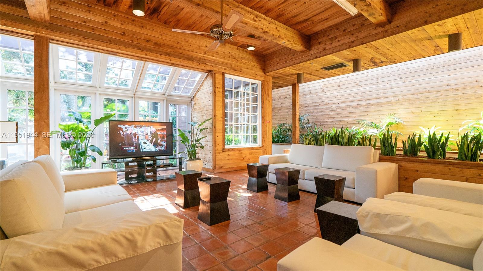 THE TOWERS OF QUAYSIDE CO - Residential