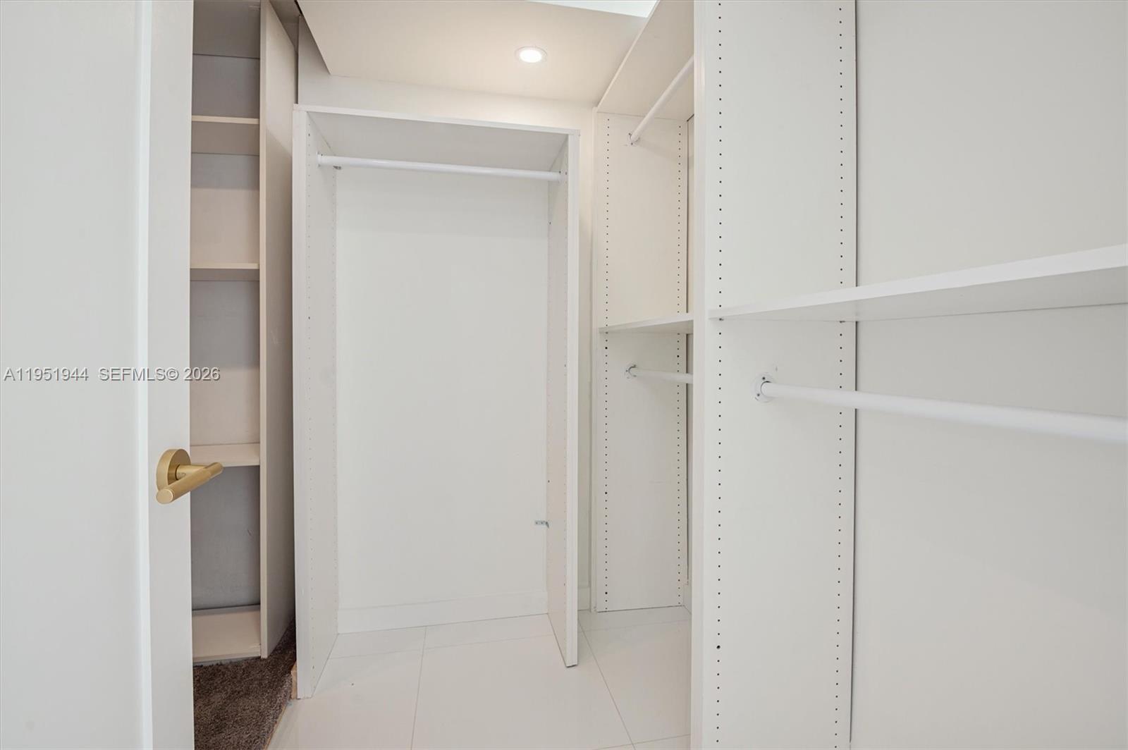 THE TOWERS OF QUAYSIDE - Residential