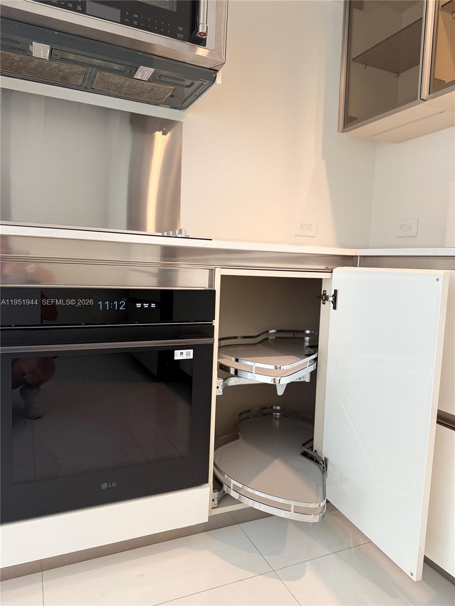 THE TOWERS OF QUAYSIDE - Residential