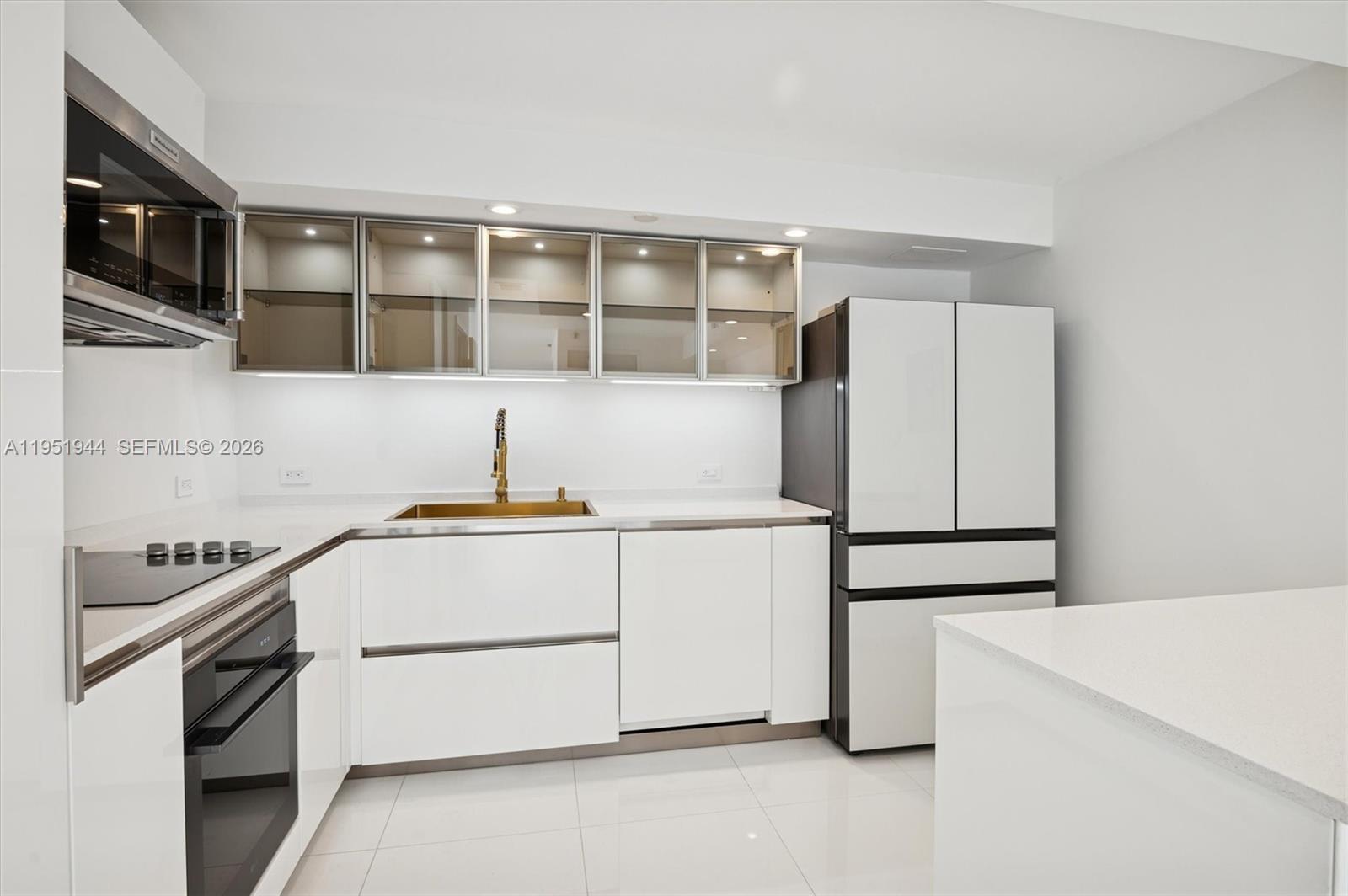 THE TOWERS OF QUAYSIDE CO - Residential