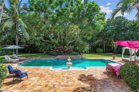 A home in Pinecrest