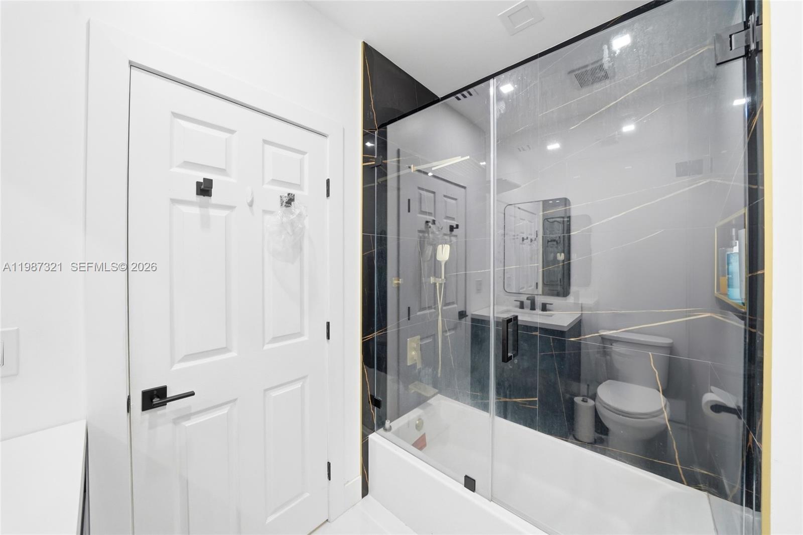 FLORIDIAN BAY ESTATES SOU - Residential