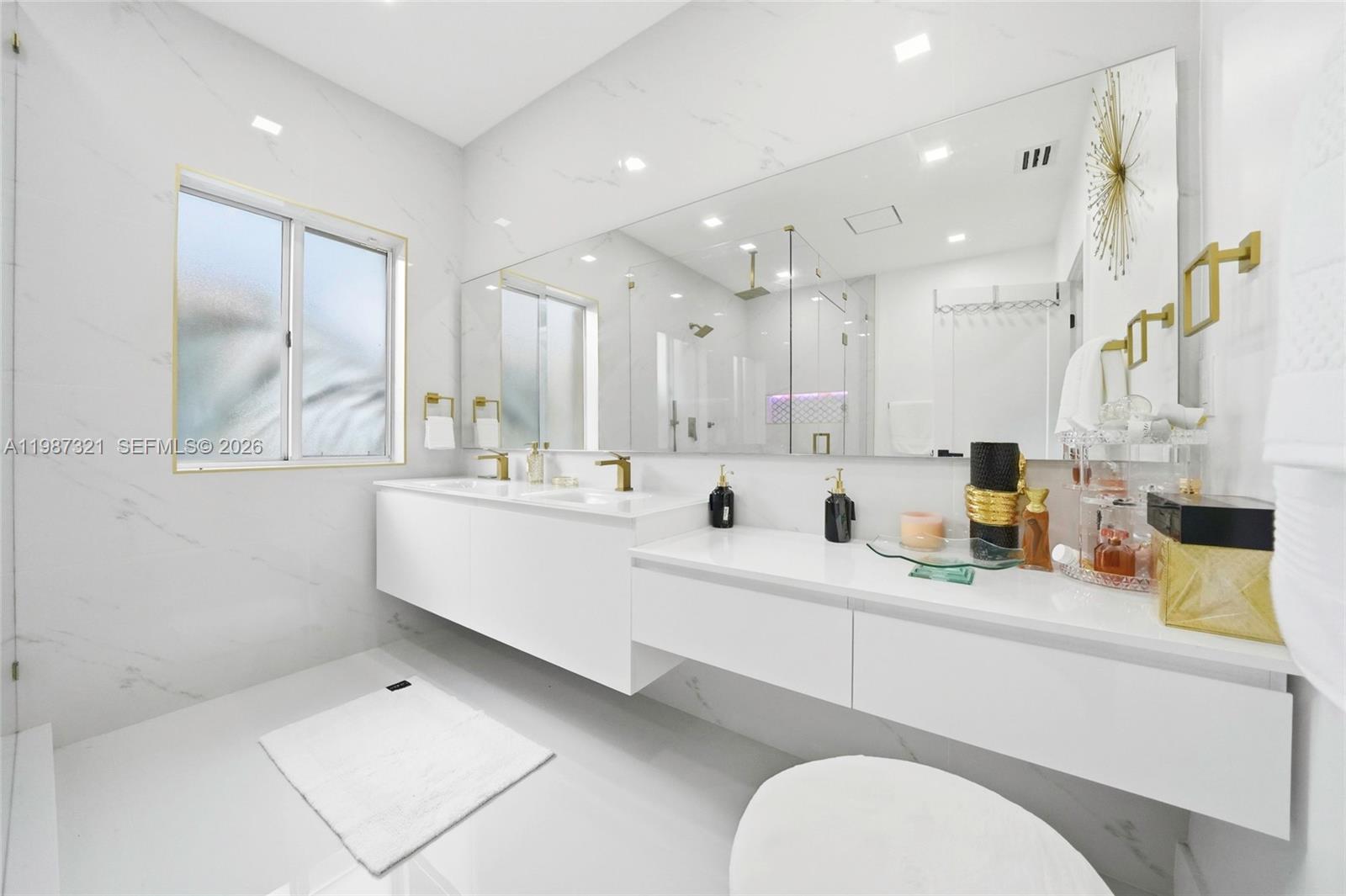 FLORIDIAN BAY ESTATES SOU - Residential