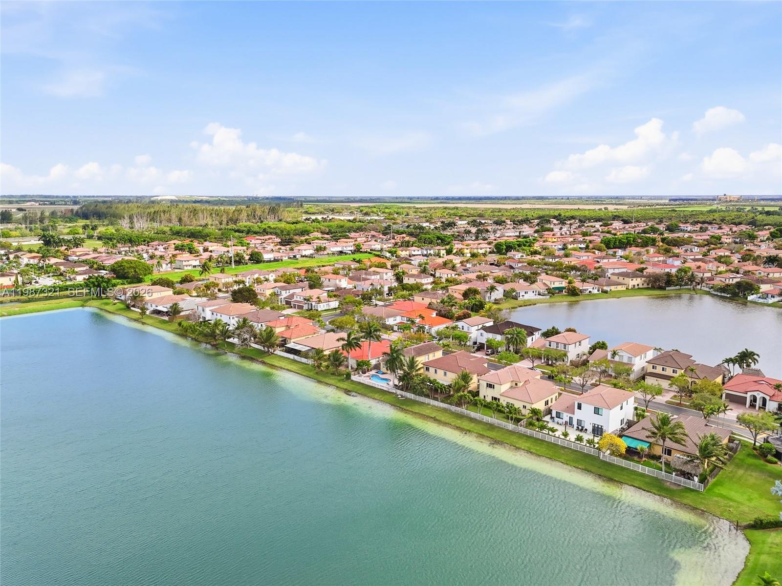 FLORIDIAN BAY ESTATES SOU - Residential
