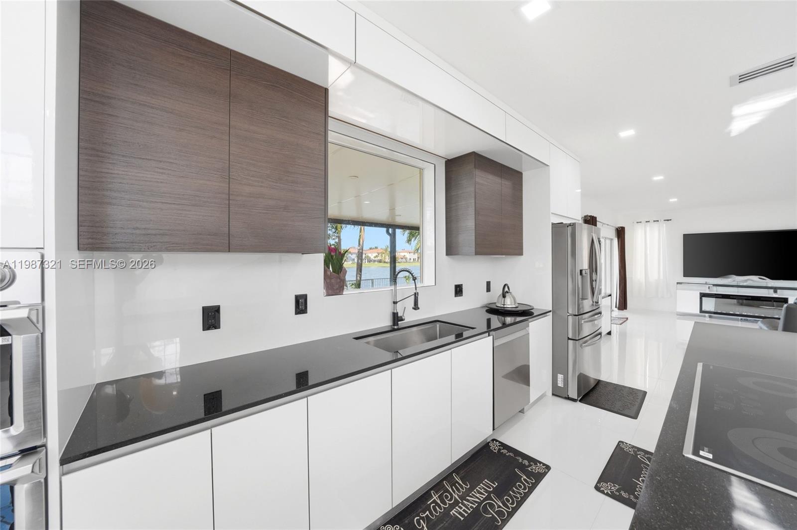 FLORIDIAN BAY ESTATES SOU - Residential