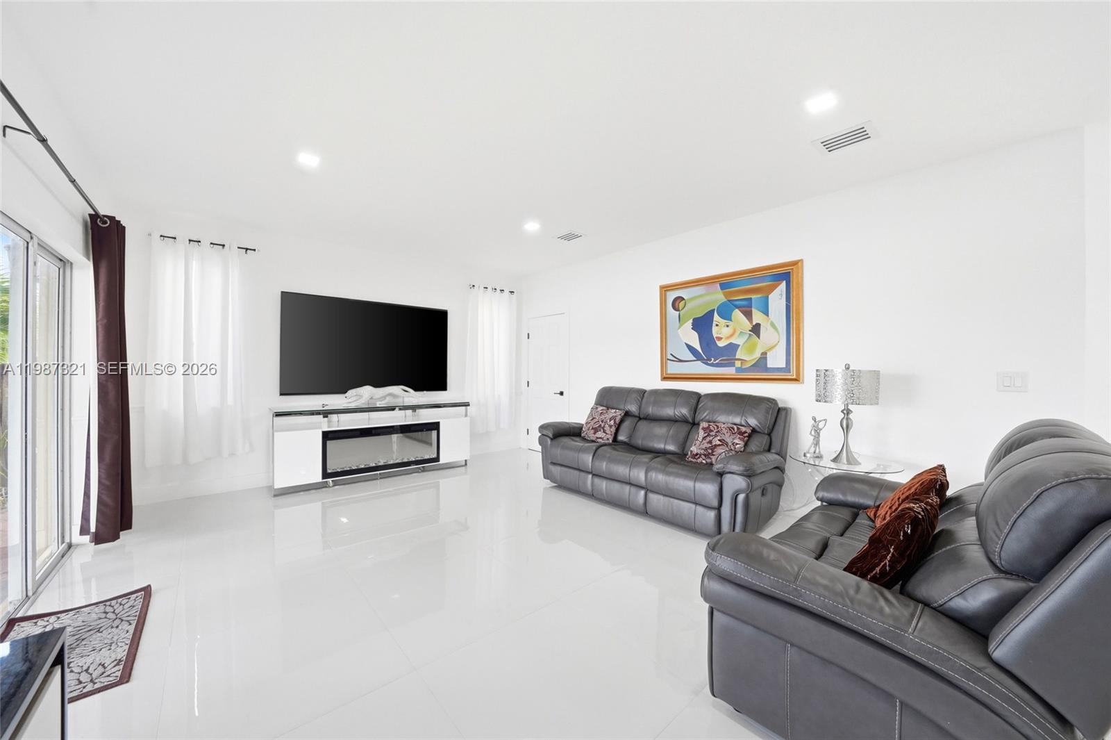 FLORIDIAN BAY ESTATES SOU - Residential