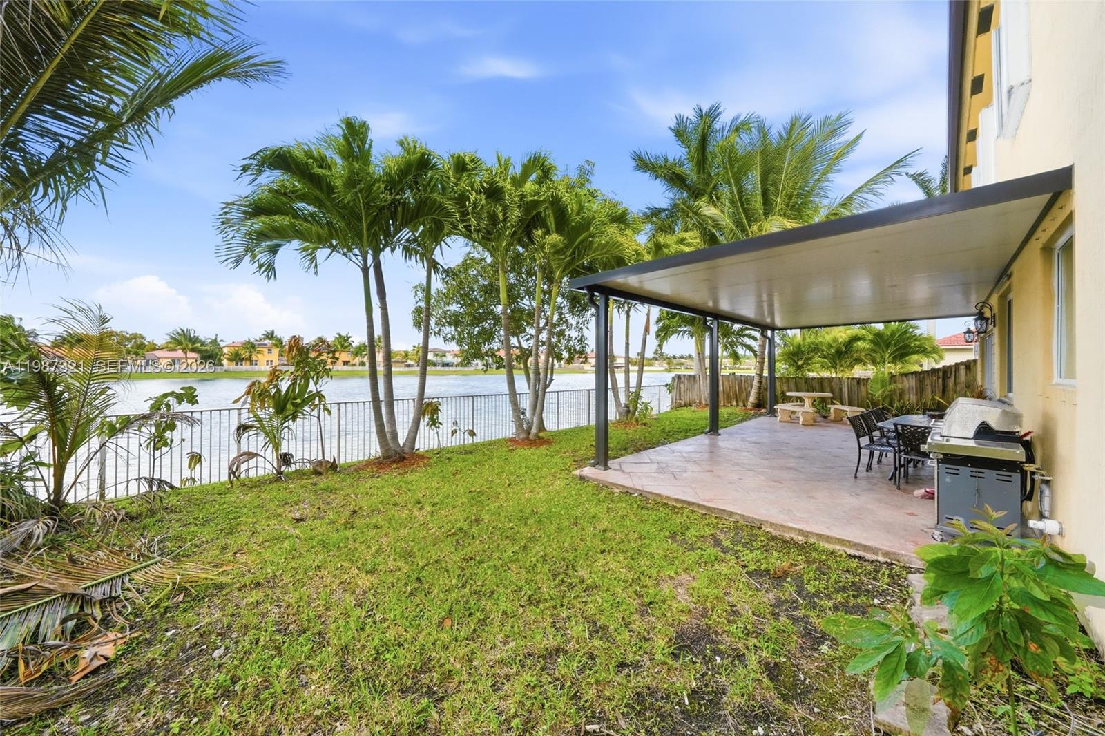 FLORIDIAN BAY ESTATES SOU - Residential