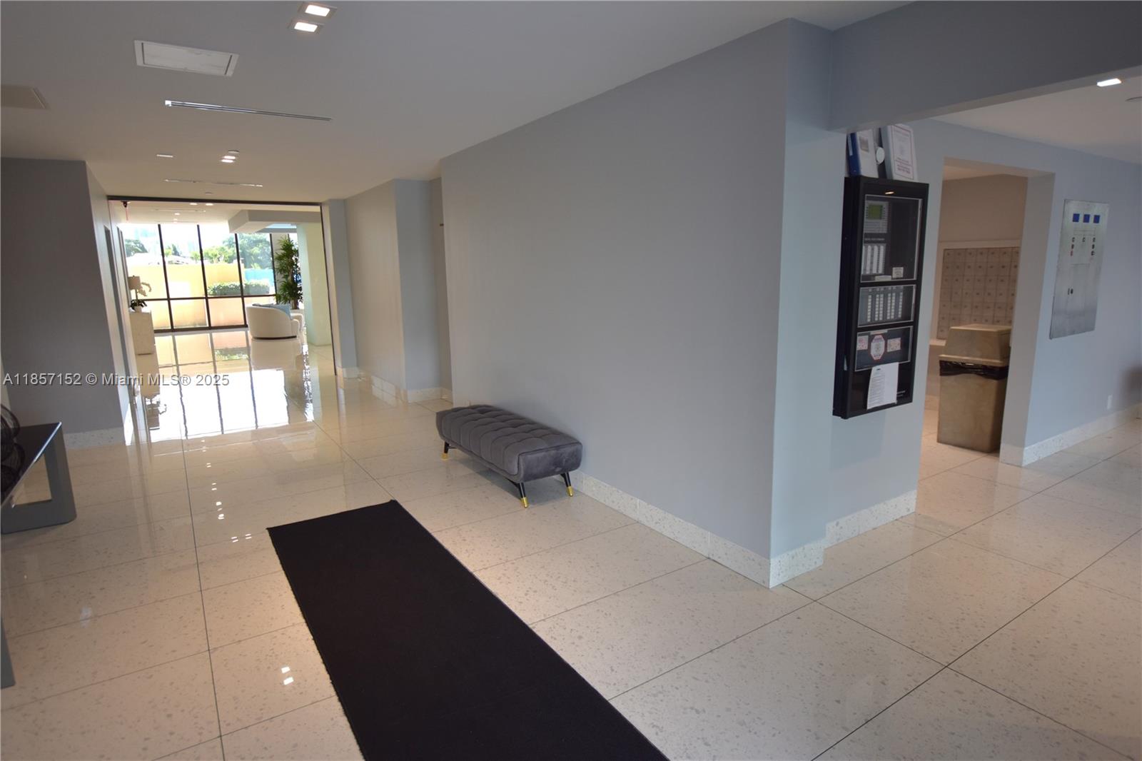 20301 W Country Club Dr 1425