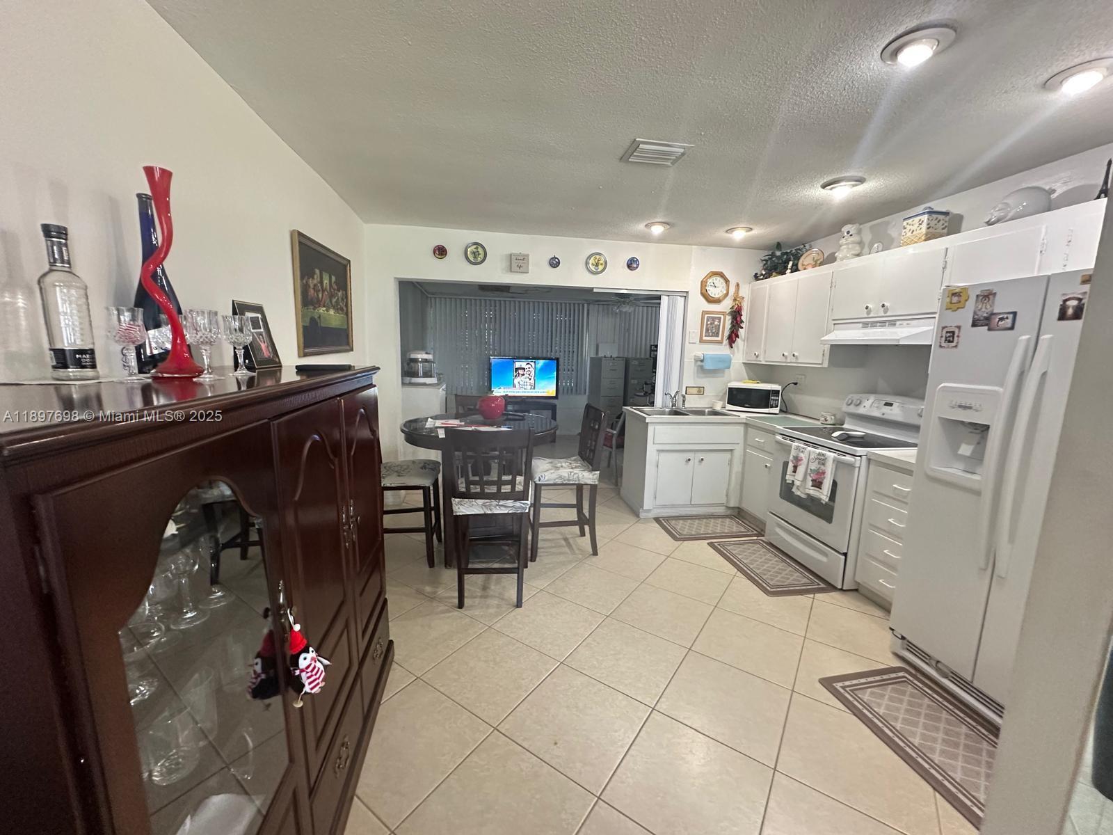 MAINLANDS OF TAMARAC LAKE - Residential