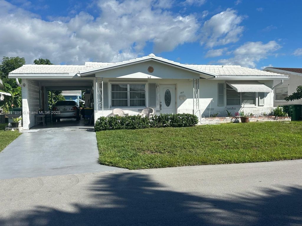 Photo of 4615 NW 47th St, Tamarac, FL 33319 (MLS # A11897698)