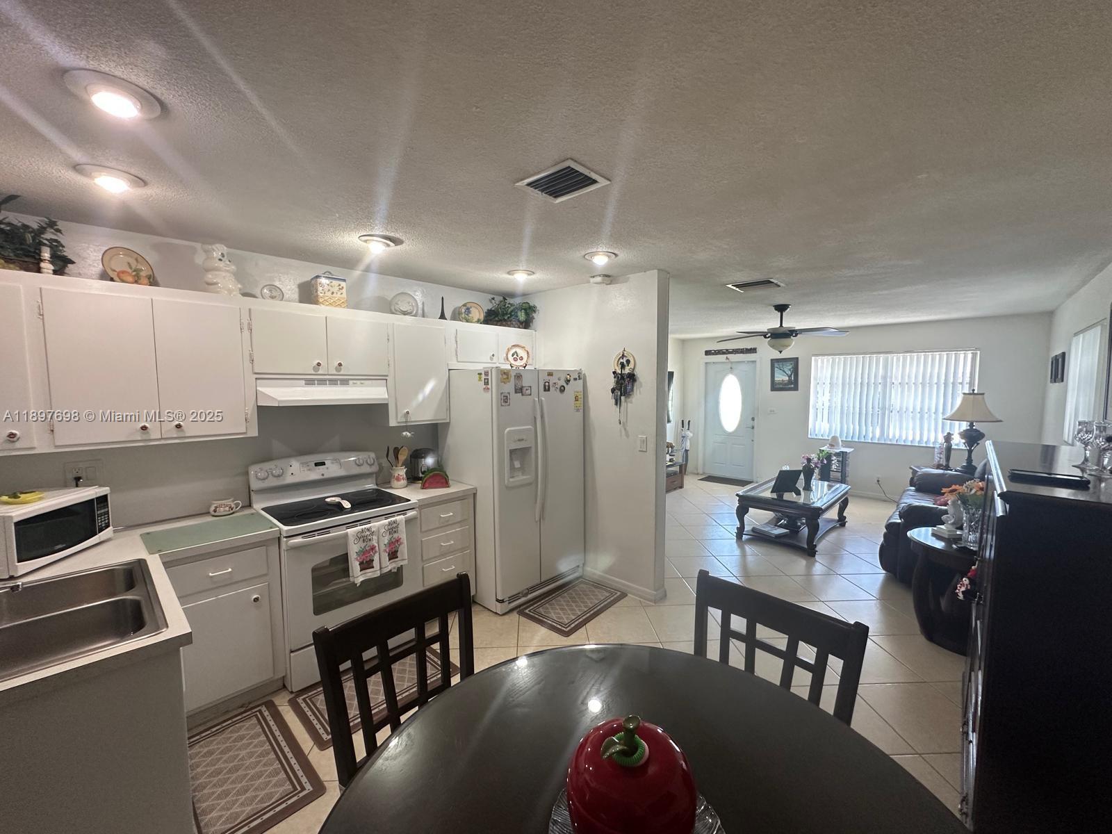 MAINLANDS OF TAMARAC LAKE - Residential