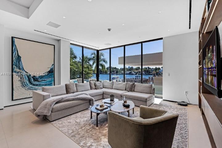 RIVO ALTO AMD - Residential