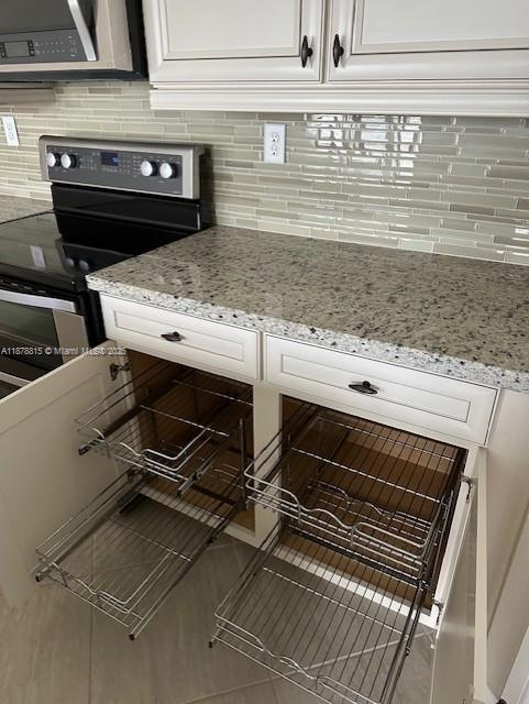 PEMBROKE LAKES SOUTH - Residential Lease