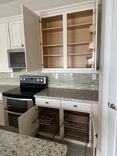 PEMBROKE LAKES SOUTH - Residential Lease